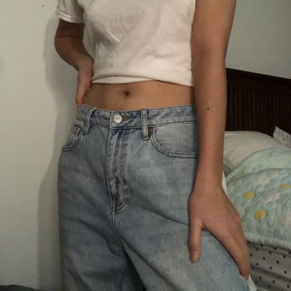 Light-washed Mom Jeans by Pacsun